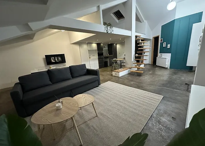 Loft Proche Frontieres Apartmán *