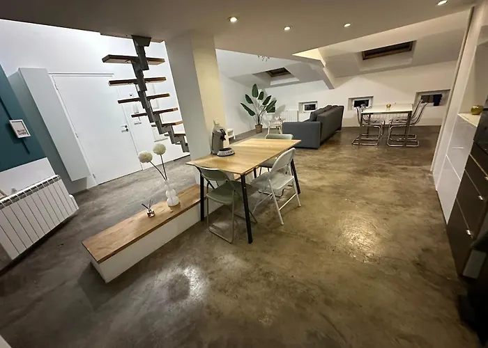 Loft Proche Frontieres Apartmán *